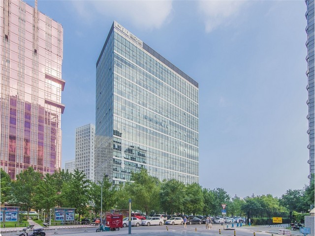 夹胶弯钢玻璃价格